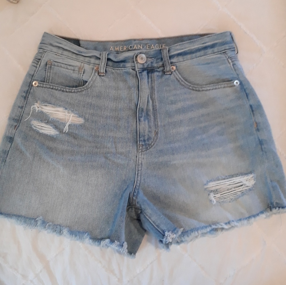 American Eagle Hi Rise Mom Shorts Distressed